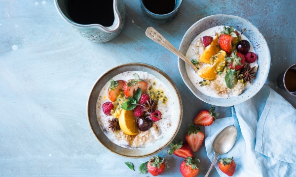 healthy, nutritious bowl of oatmeal with fresh fruits