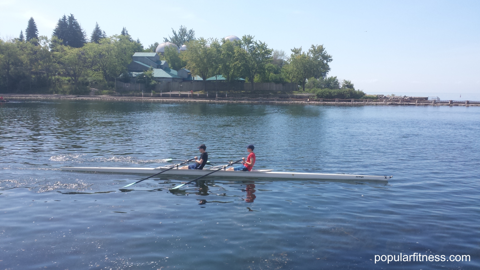 Double scull rowing exercise on Lake Ontario - photo by popular fitness