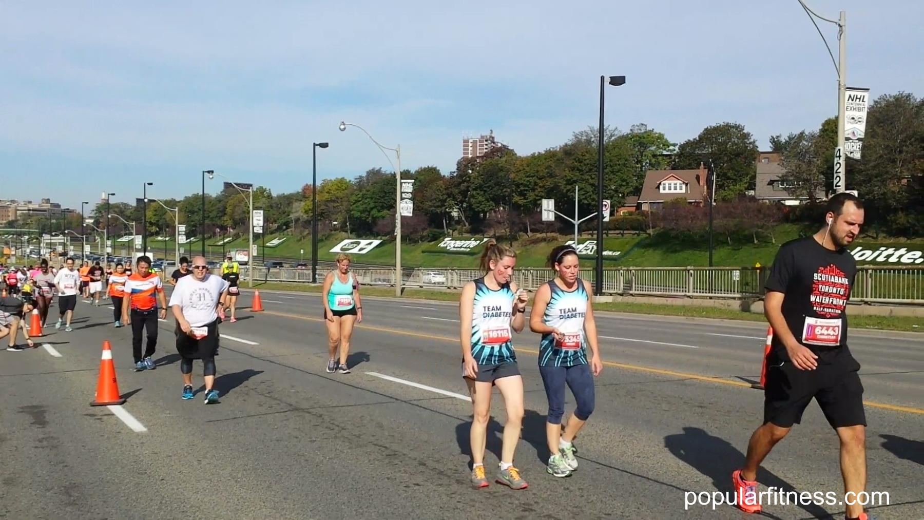 team diabetes 2017 Toronto Waterfront Marathon - photo by popular fitness