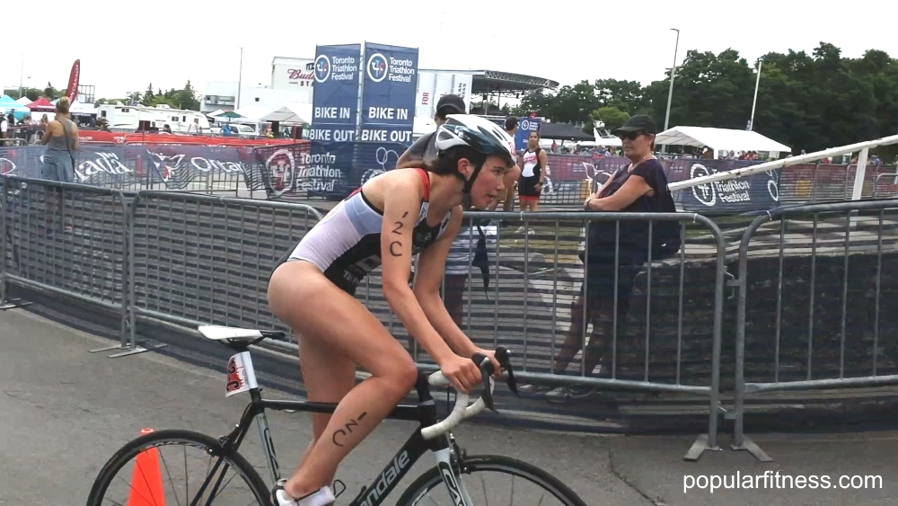 Wonen's bike race event at 2018 Toronto Triathlon - photo by popular fitness