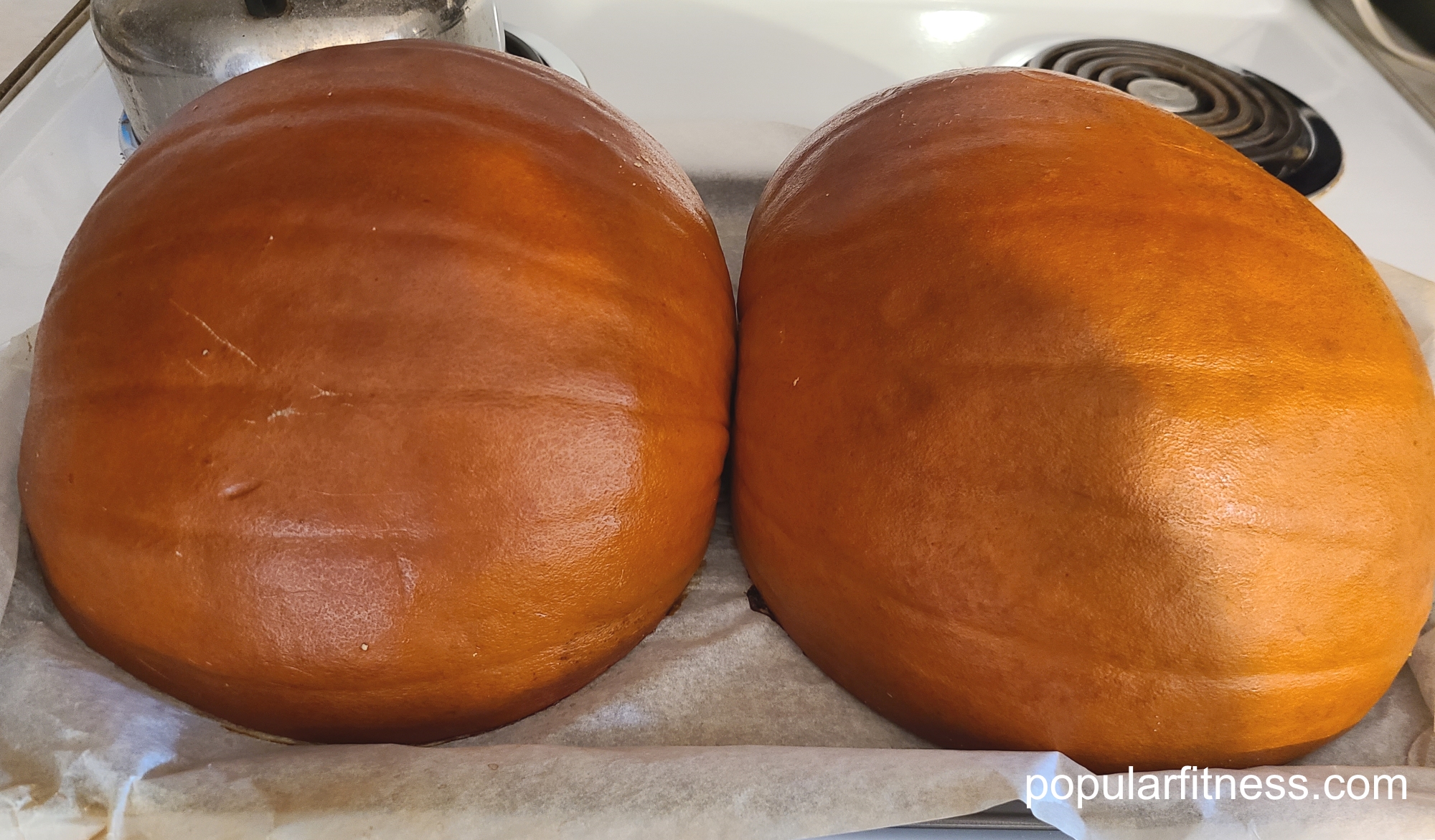 Baked pumpkin outer half - Photo by popular fitness