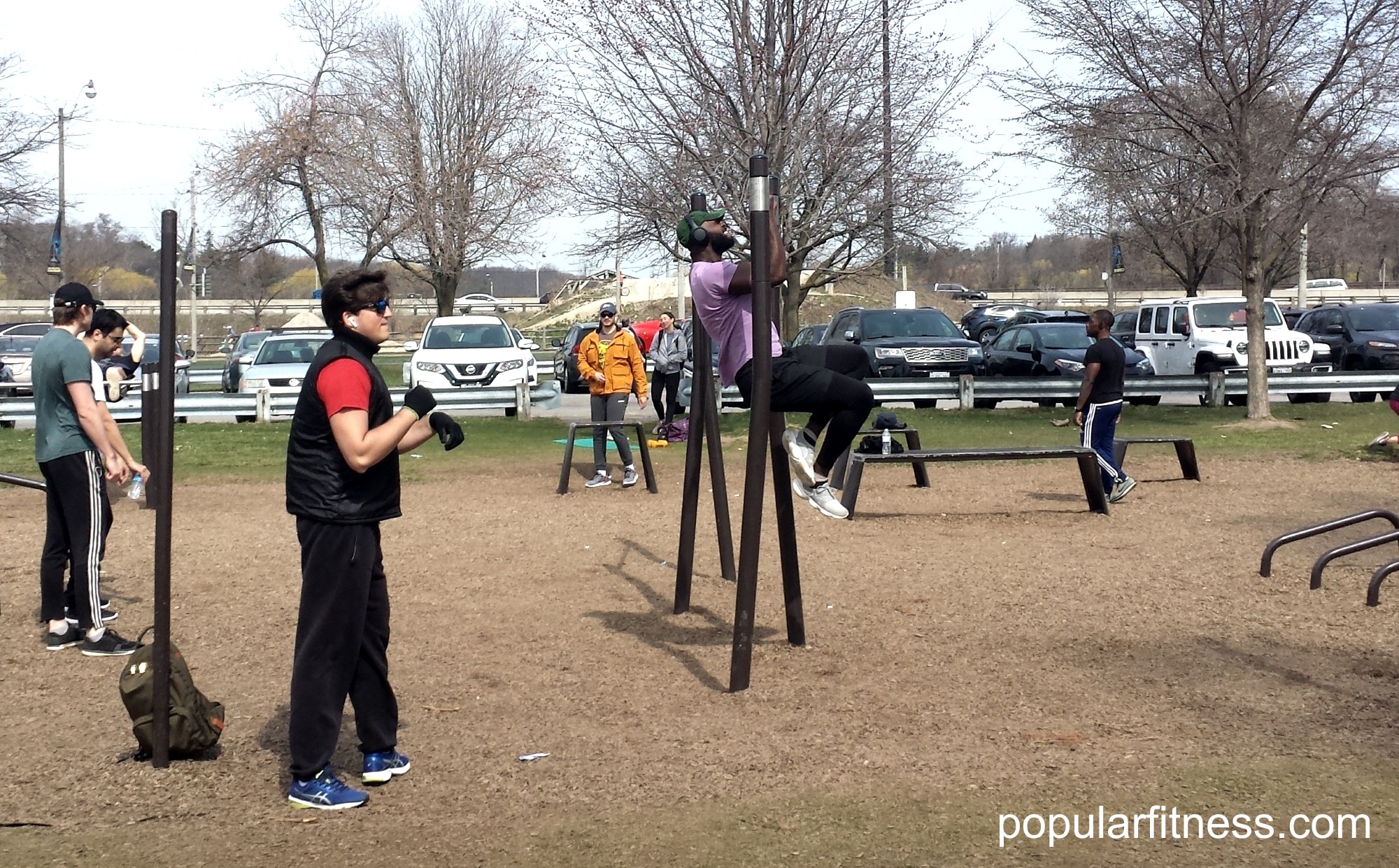 Outdoor strength training workouts by popularfitness.com