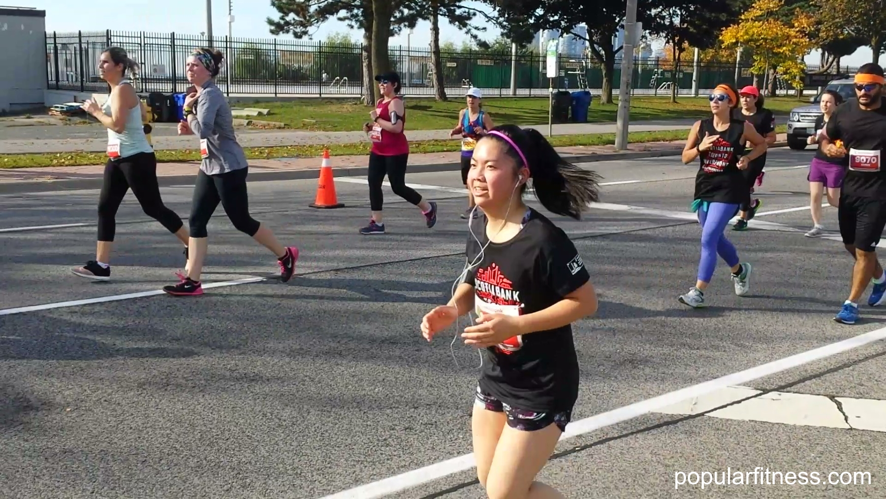 Toronto marathon - photo by popular fitness