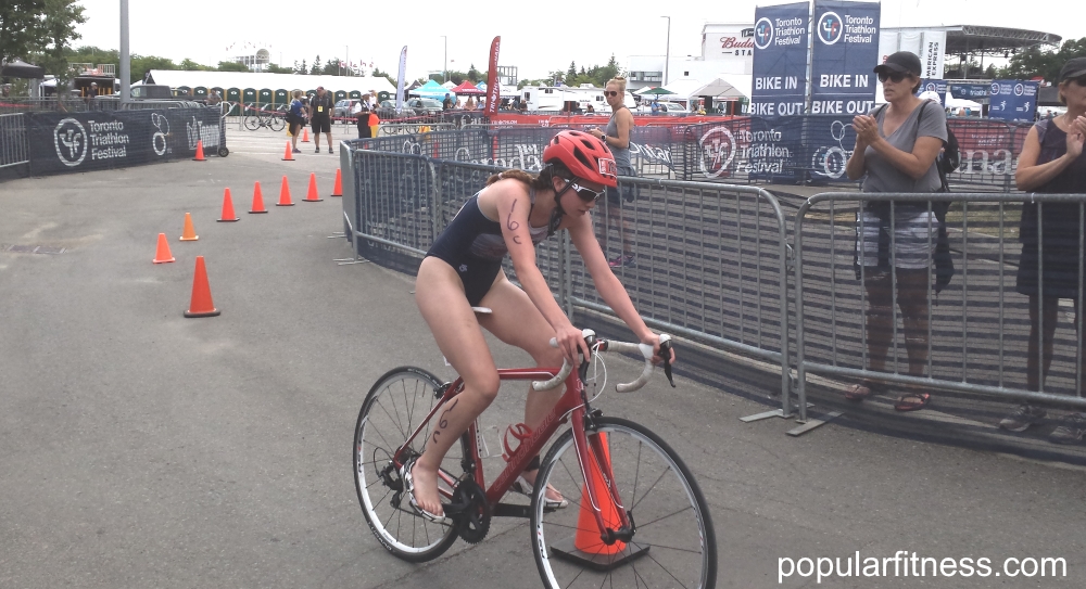 Wonen bike racing event at 2018 Toronto Triathlon - photo by popular fitness