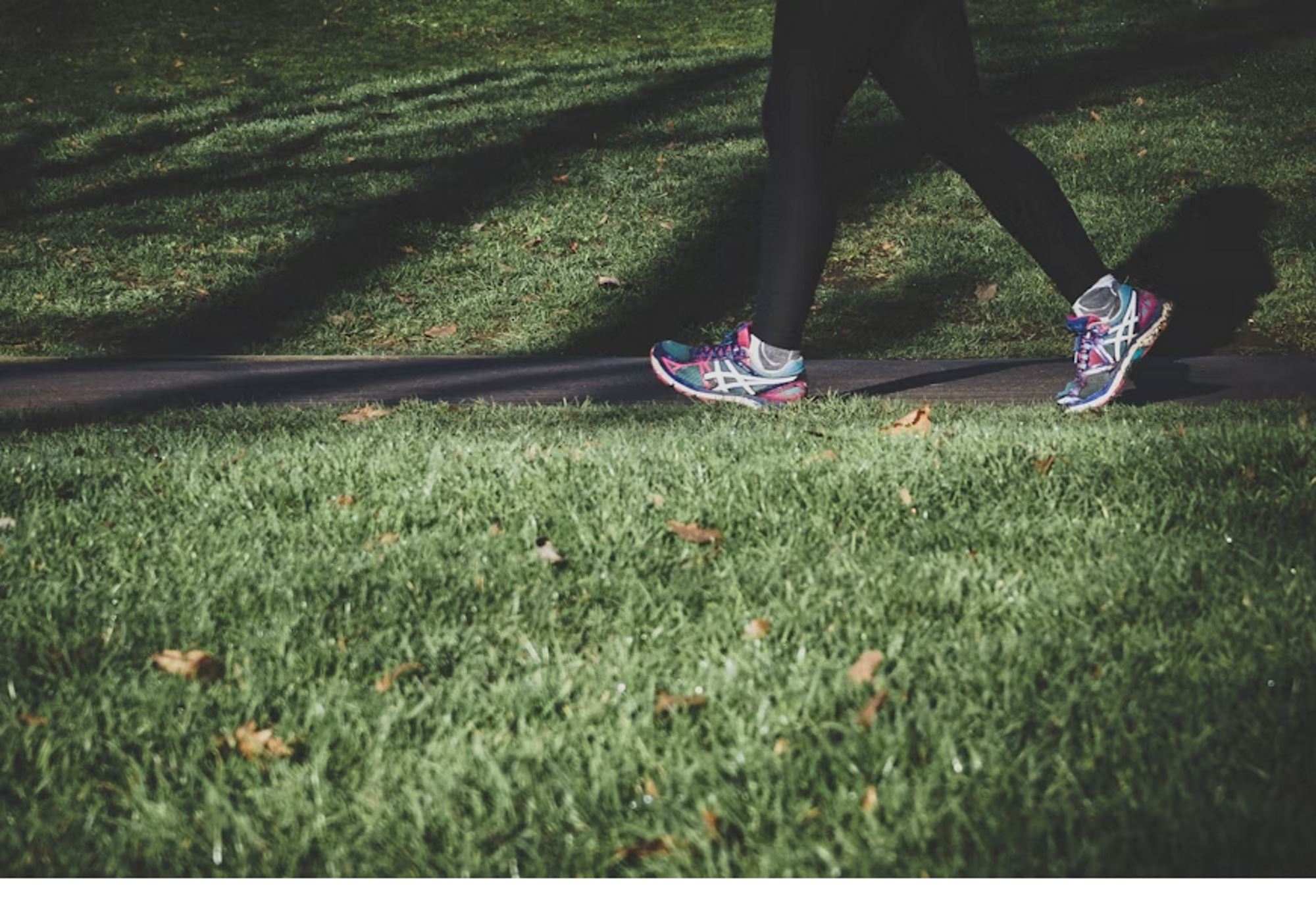 A postpartum woman walking to get in pre-pregnancy shape.